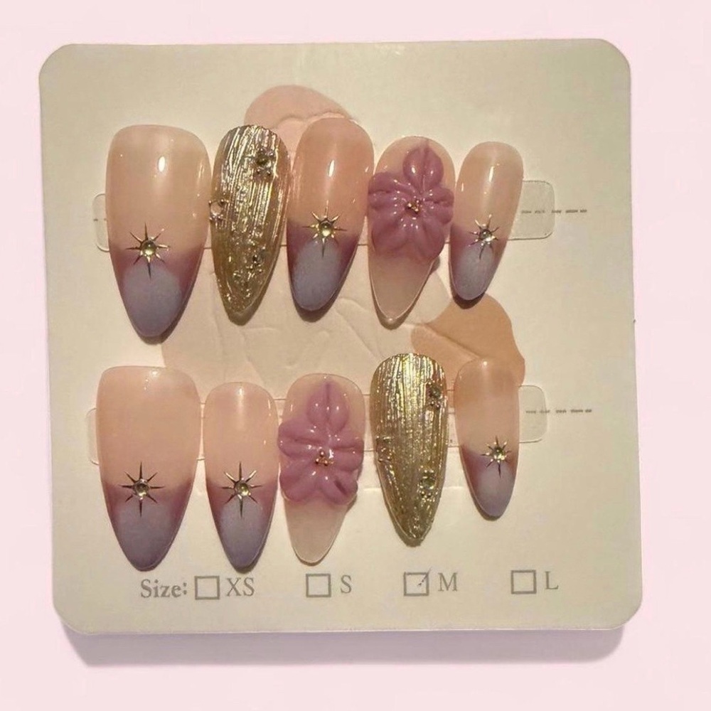 Elegant Gradient and Gold Press-On Nails
